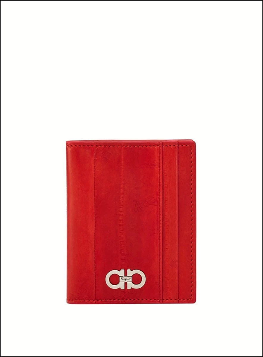 Ferragamo festeja el nuevo año del conejo con una exclusiva colección de objetas y prendas prêt à porter