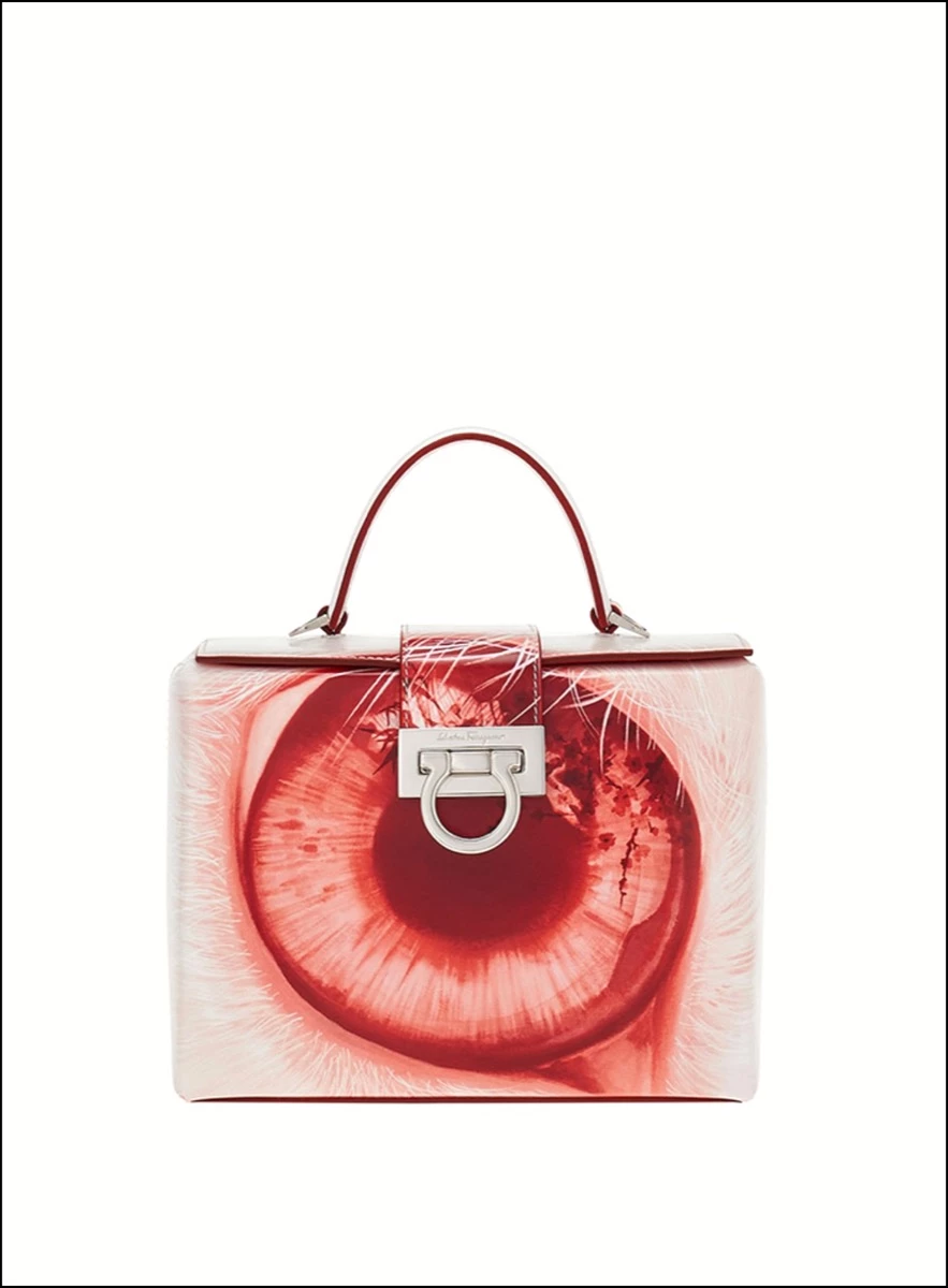 Ferragamo festeja el nuevo año del conejo con una exclusiva colección de objetas y prendas prêt à porter