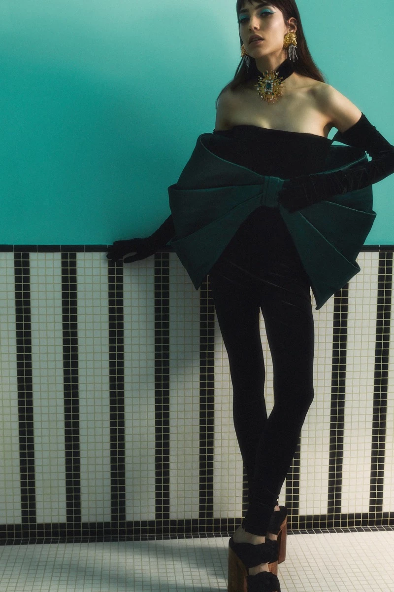 Balmain 2023 pre fall collection