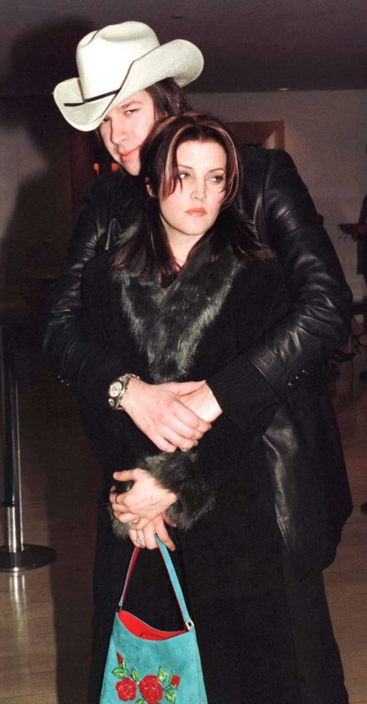 Lisa Marie Presley y Danny Keough
