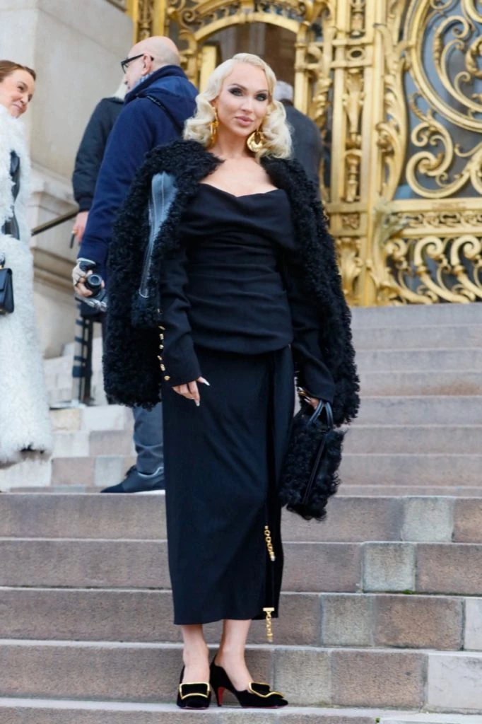 vidriera desfile Schiaparelli