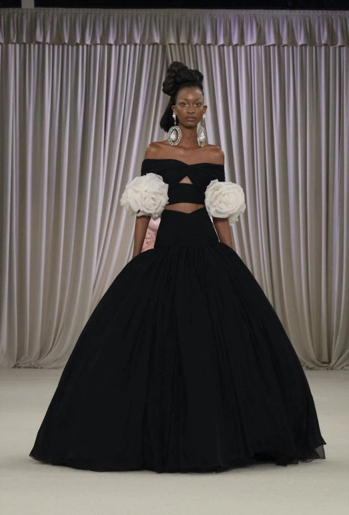 Desfile Giamvattista Valli, Alta Costura 2023