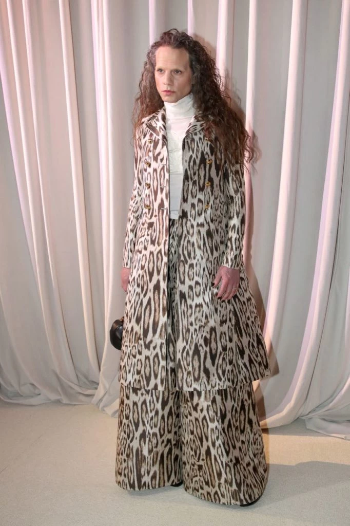 Jordan Roth en el desfile de Giambattista Valli