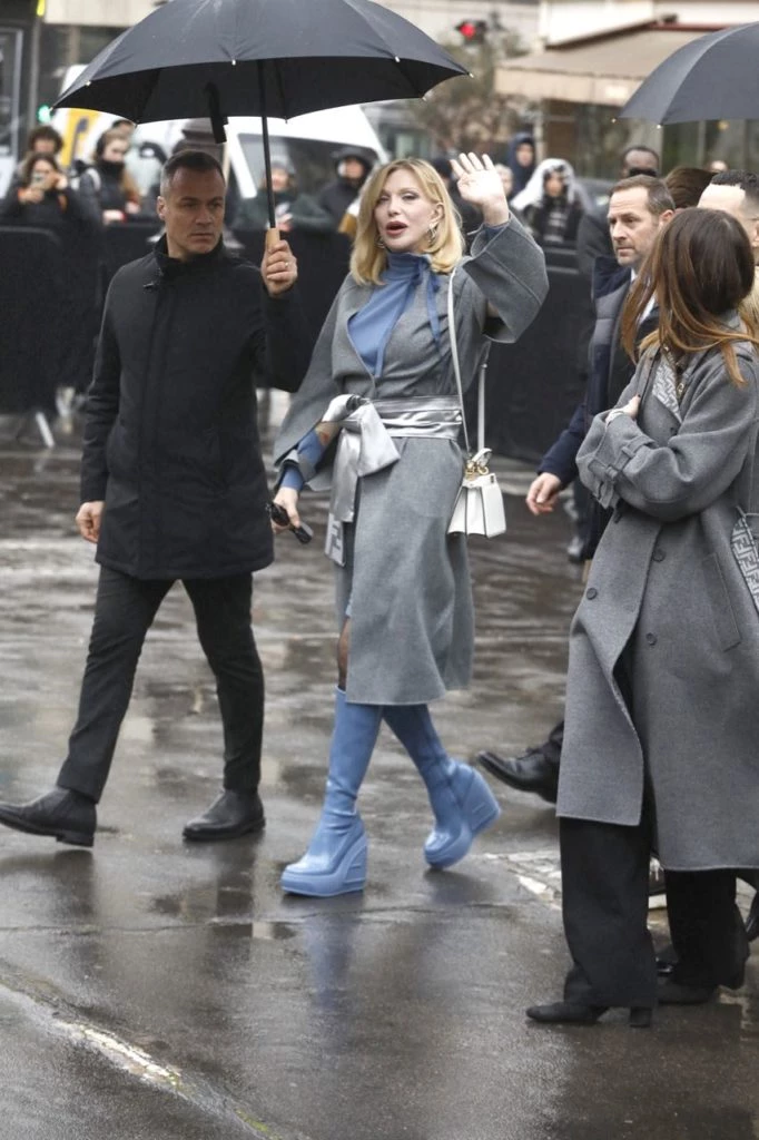 Courtney Love en el desfile de Fendi