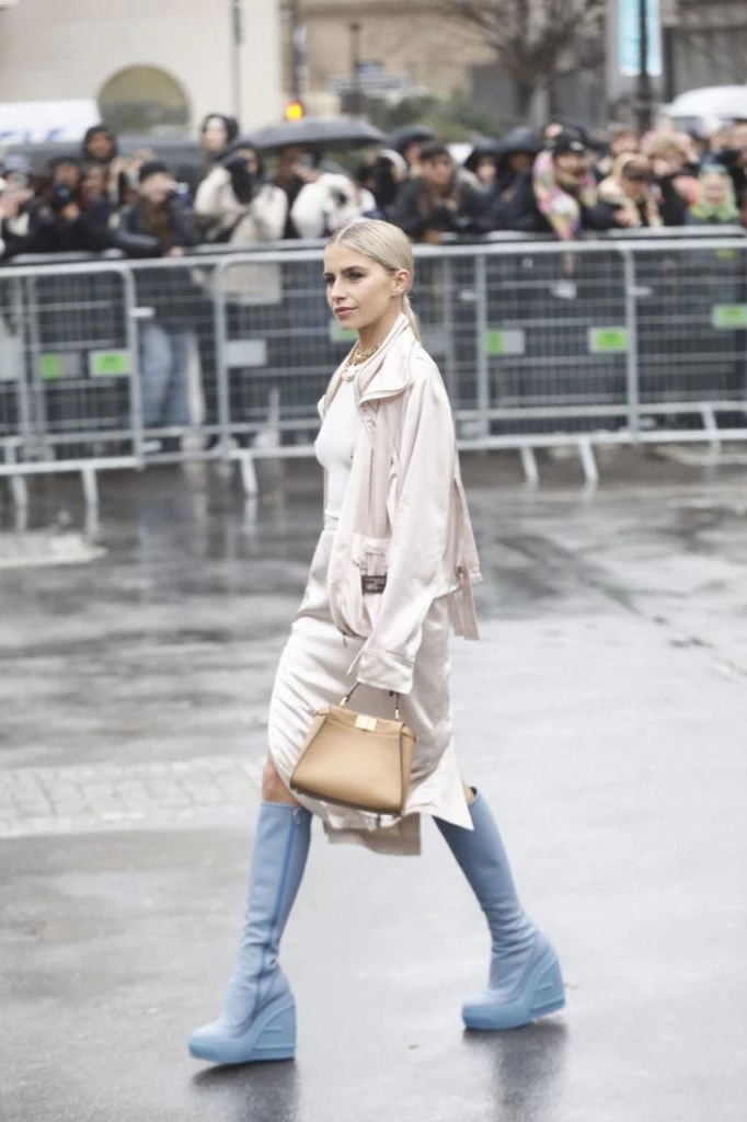 Caroline Daur en el desfile de Fendi en Paris