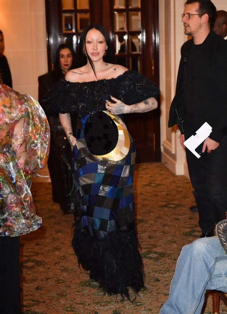 Noah Cyrus en el desfile de Viktor & Rolf