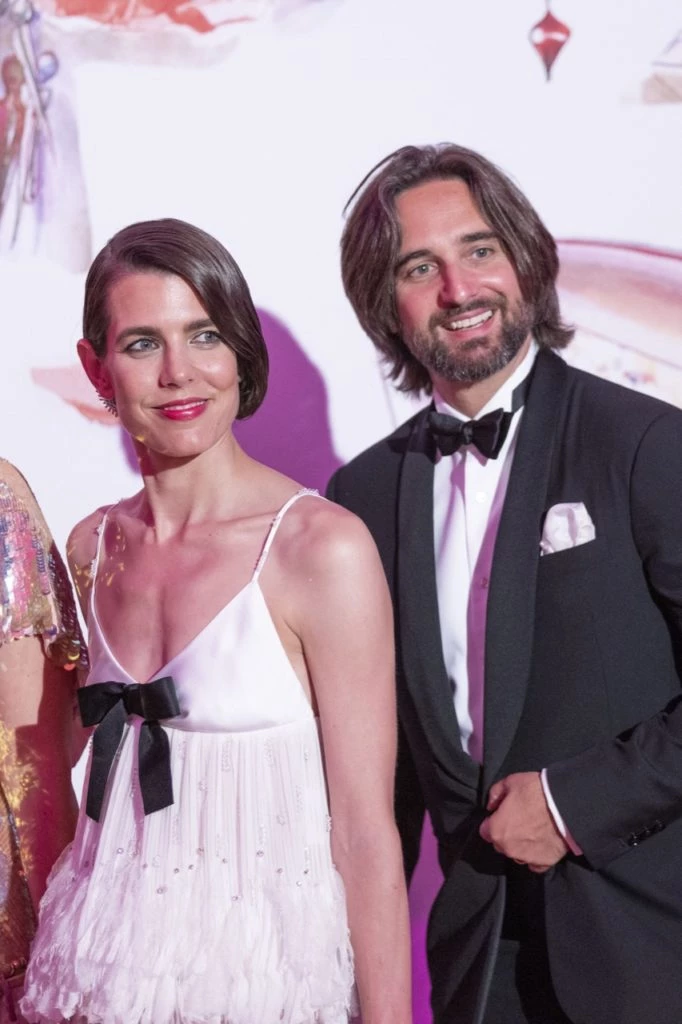 Charlotte Casiraghi y familia