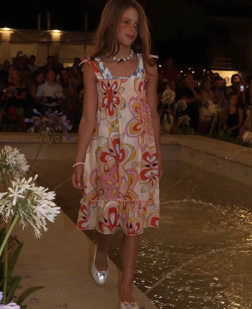 Francesca desfiló en Punta del Este. Foto: Instagram.