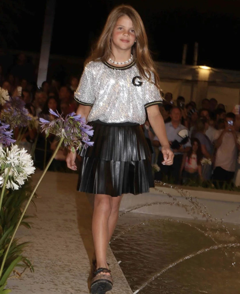 Francesca desfiló en Punta del Este. Foto: Instagram.