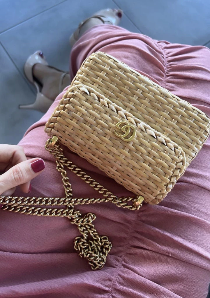 Guillermina Valdés lució una exclusiva cartera Gucci en Mar del Plata. Foto: Instagram.