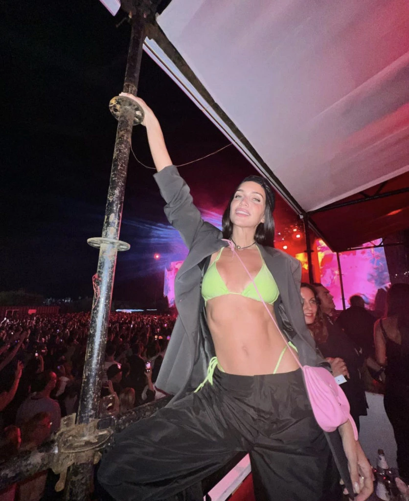 Zaira Nara en el show de David Guetta en Punta del Este. Foto: Instagram.