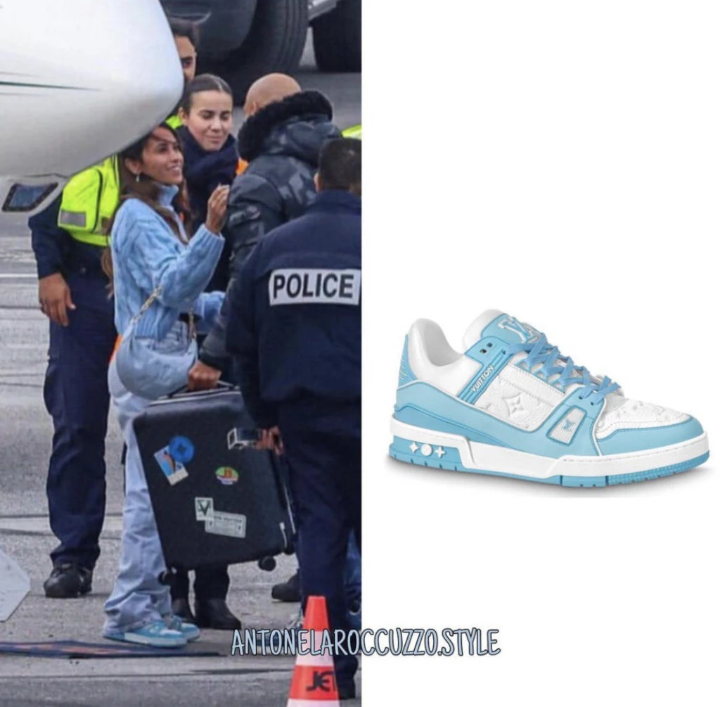 El look casual de Antonela Roccuzzo para viajar a París. Foto: Instagram.