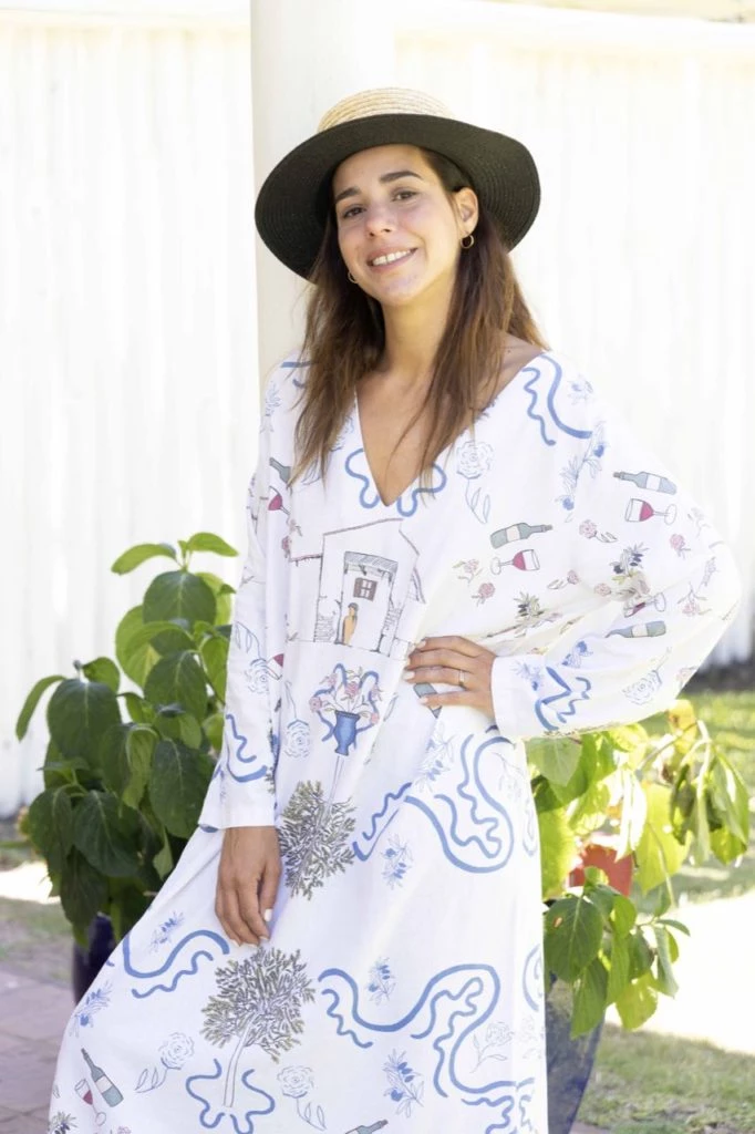 Valentina Karnoubi en su casa de Laguna Blanca en Punta del Este