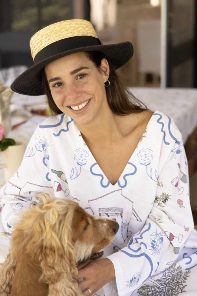 Valentina Karnoubi en su casa de Laguna Blanca en Punta del Este