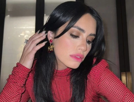 El look a puro glamour de Lali Espósito en la teve española