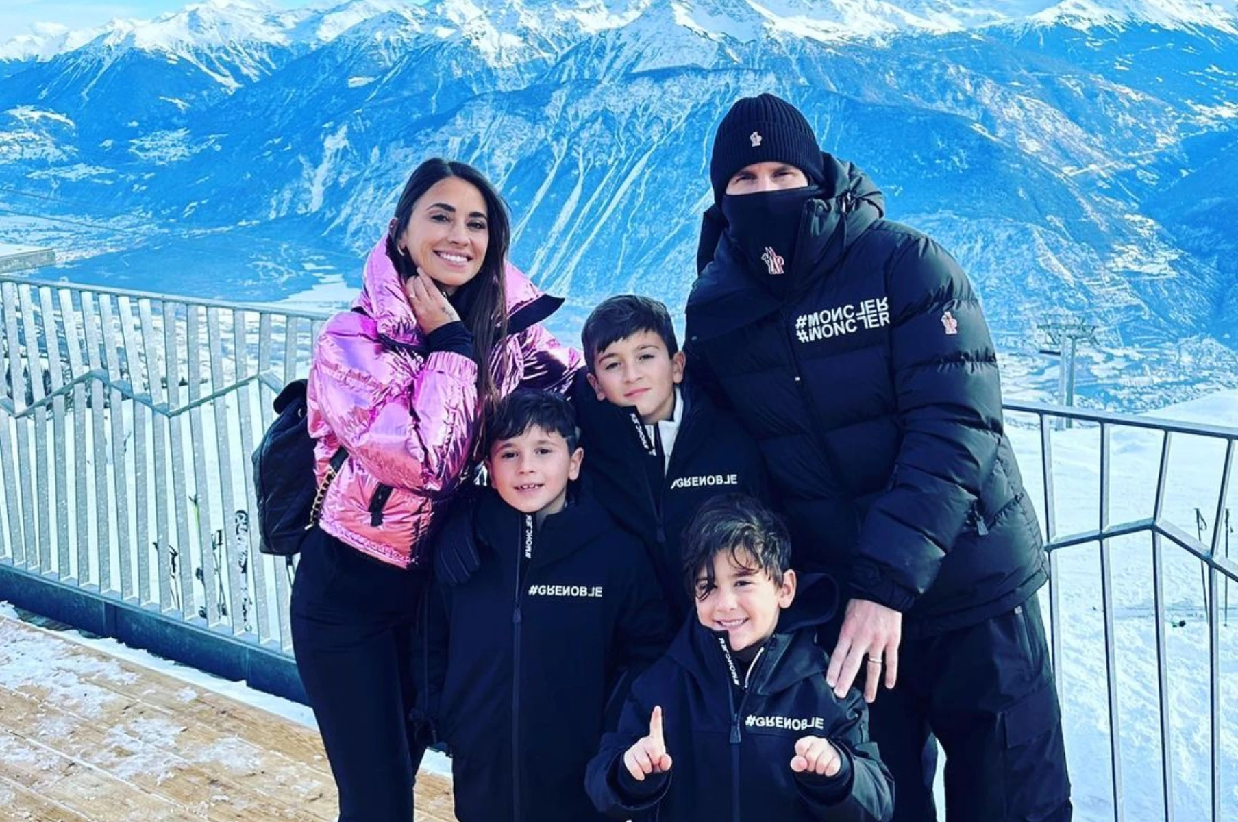 Las fotos de las vacaciones de Lionel Messi y su familia en Los Alpes
