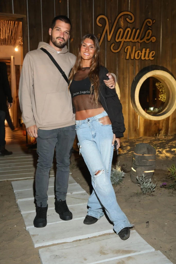 Lola Latorre junto a su novio Felipe Ossana en la apertura de Napulé Notte