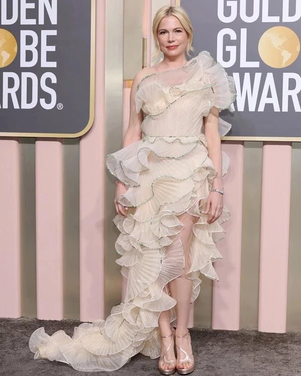 Michelle Williams en los Golden Globes 2023