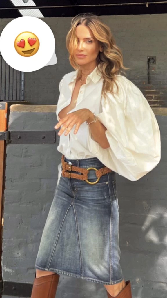 María Vázquez y su look con una prenda furor de los 90. Foto: Instagram.