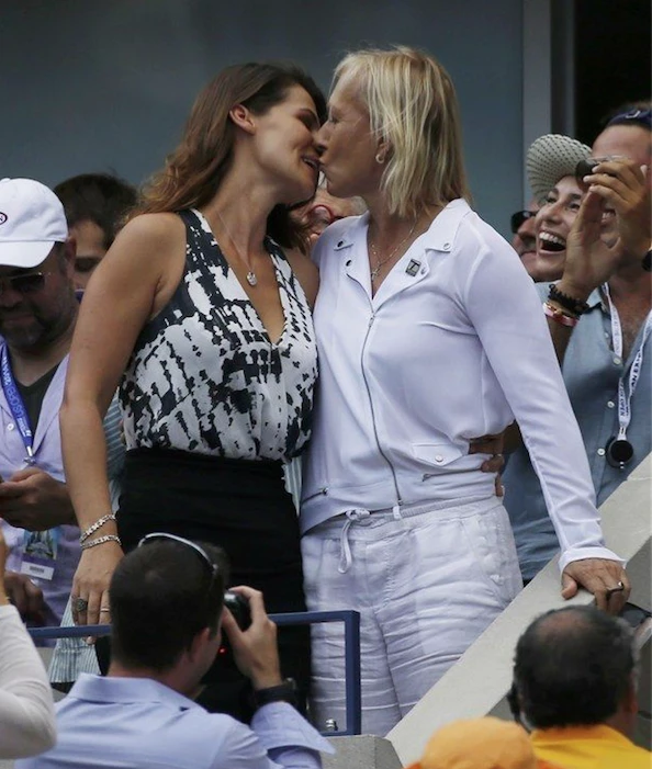 Martina-Navratilova-y-su-esposa-Julia-Lemingova