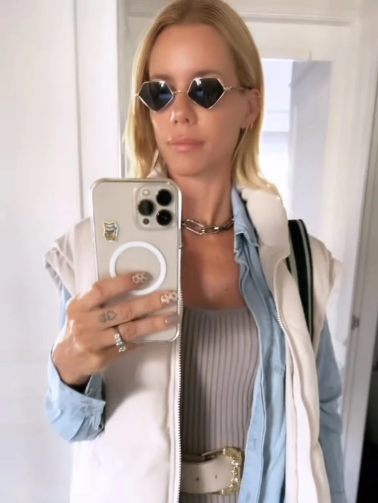 Nicole Neumann apostó por un nail art animal print. Foto: Instagram.