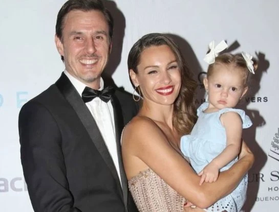 Emoción, felicidad y mucho amor de mamá: el emotivo video que le dedicó Roberto García Moritán a Pampita
