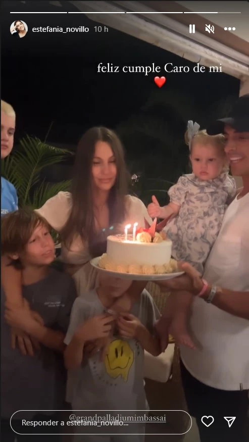 Pampita celebró su cumple en Brasil