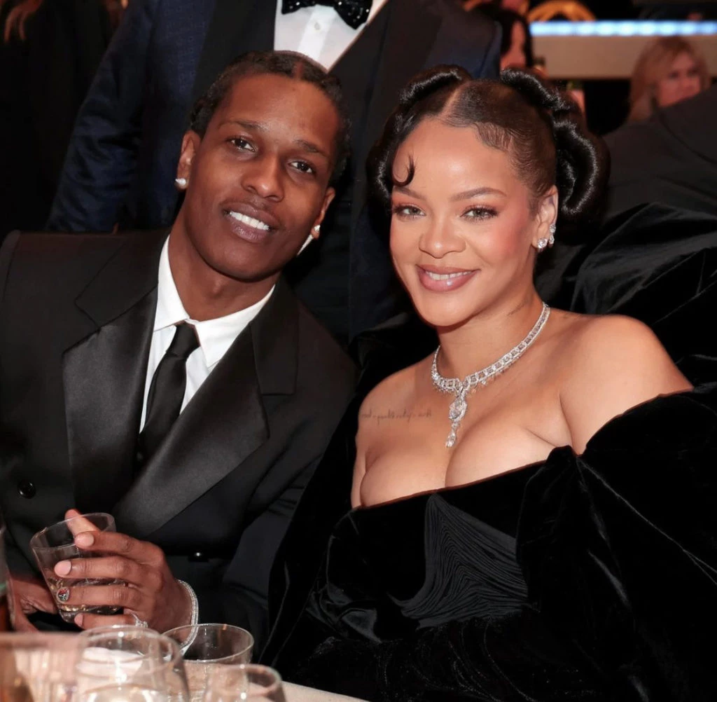 Rihanna y ASAP Rocky en los Golden Globes 2023 Foto: Instagram.