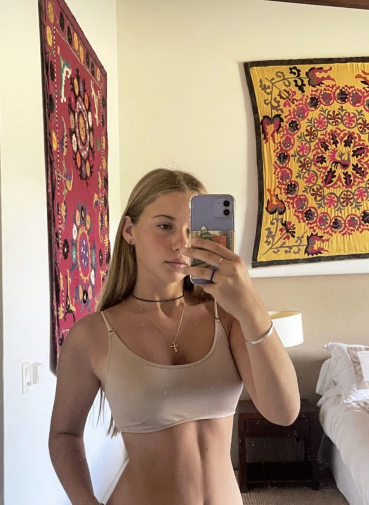 Taína Gravier lució un bikini nude muy trendy. Foto: Instagram.