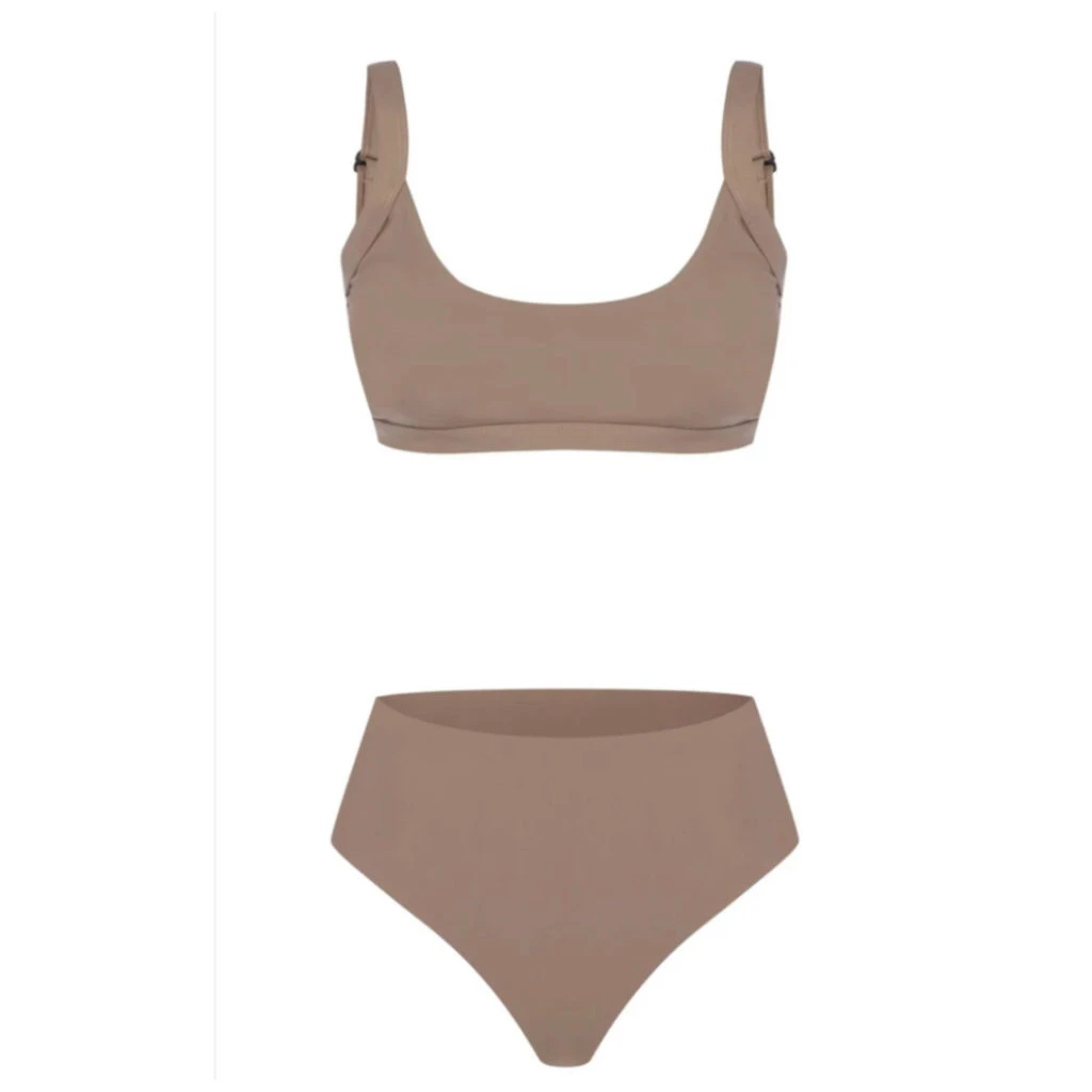 Taína Gravier lucio bikini nude muy trendy. Foto: web.