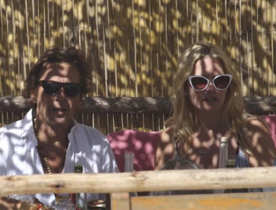 Así Valeria Mazza disfruta las vacaciones en Punta del Este: causó impacto con sus lentes bien fashionistas