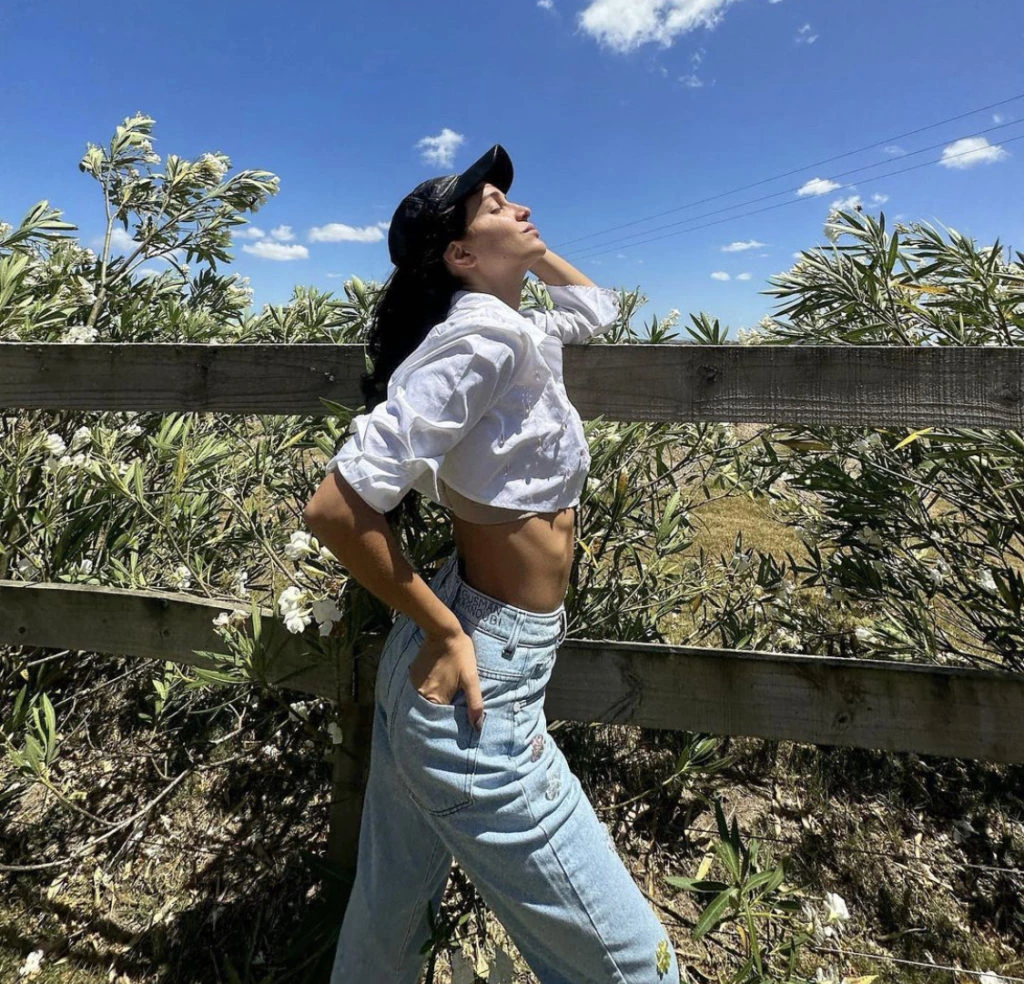 Zaira Nara apostó por la pieza trendy de la temporada. Foto: Instagram.