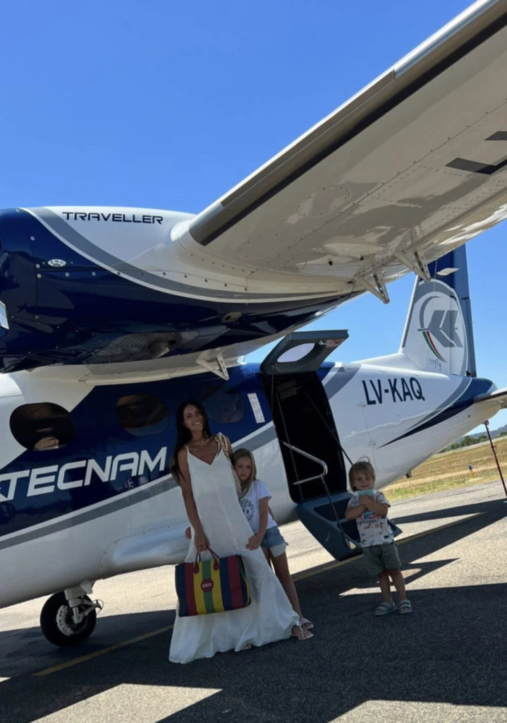 Zaira Nara look total white