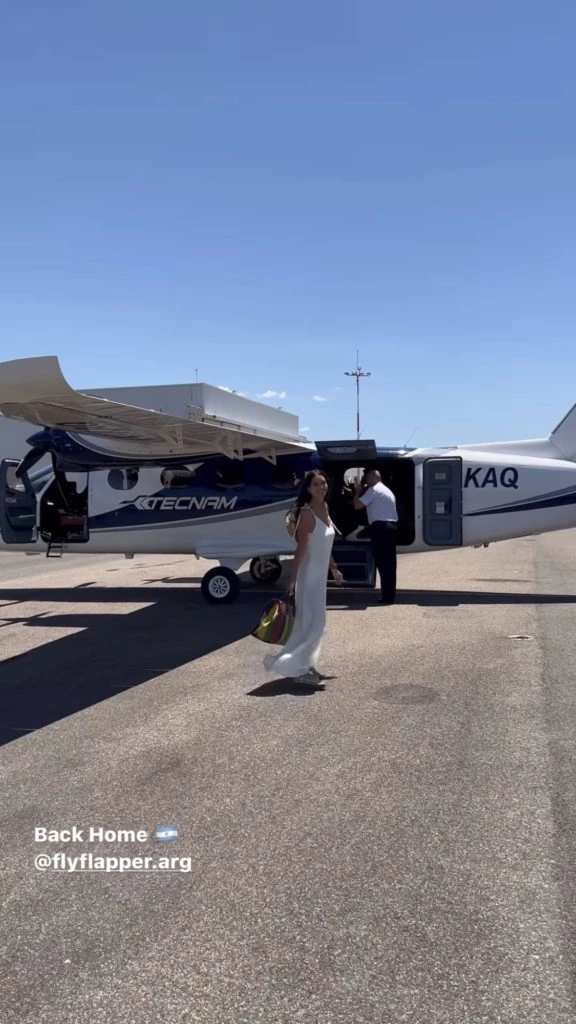 Zaira Nara look total white