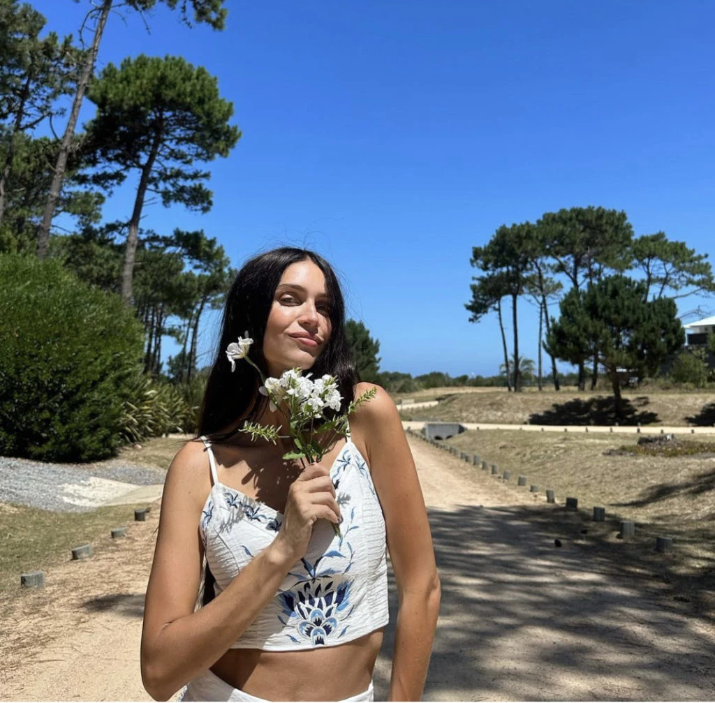 Zaira Nara lució el conjunto perfecto para una tarde de verano