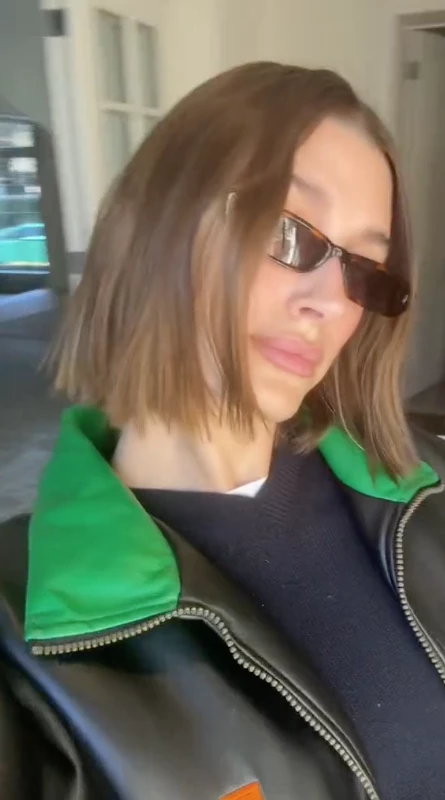 hailey bieber nuevo look corte bob