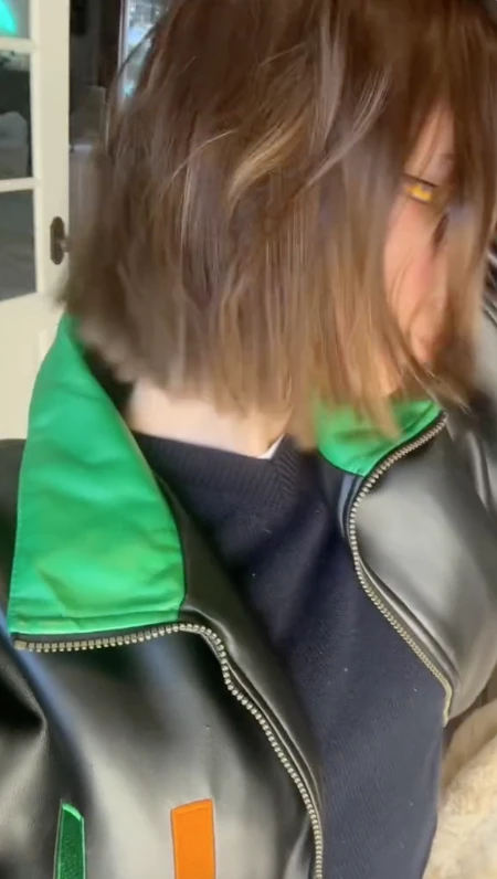 hailey bieber nuevo look corte bob