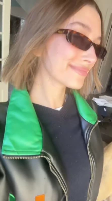 hailey bieber nuevo look corte bob