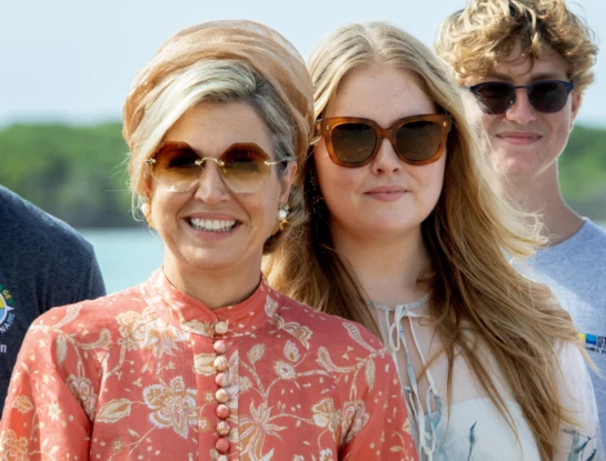 Los looks de Máxima Zorreguieta y de Amalia en su visita por el Caribe
