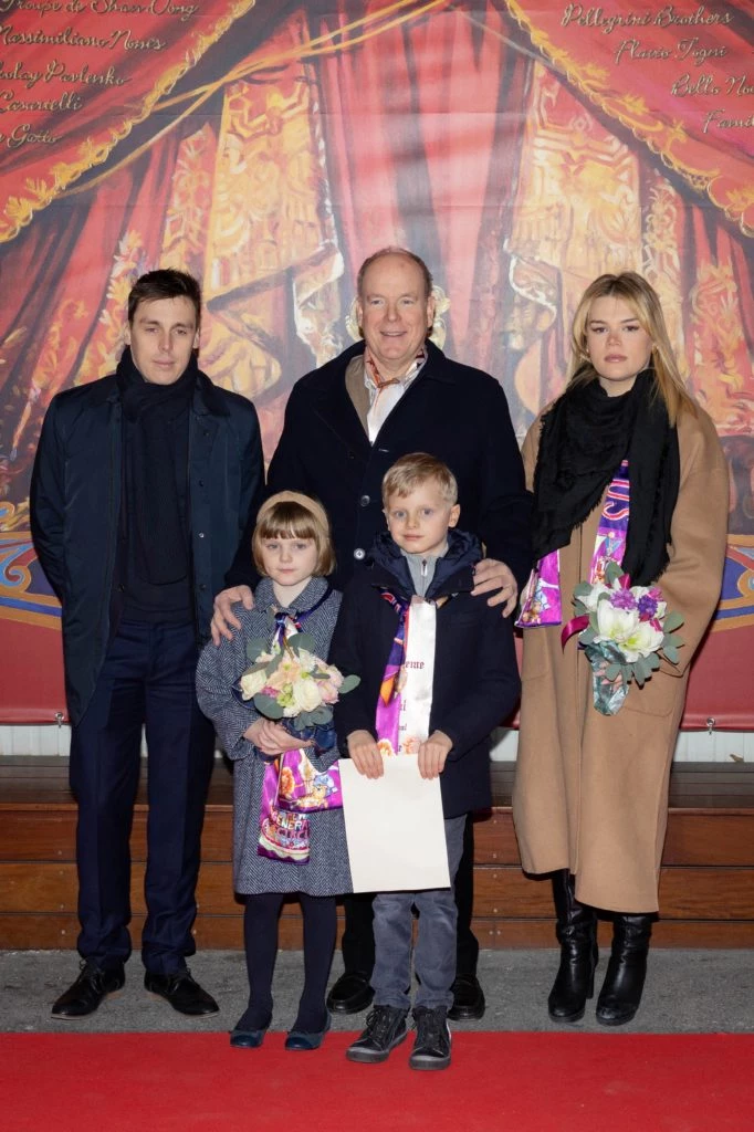 Camille Gottlieb y sus tiernos gestos con Jaques y Gabriella, los hijos de Alberto y Charlène de Mónaco