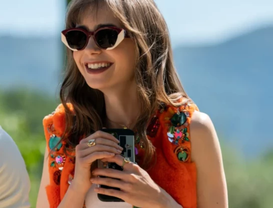 manicura rich girl que impone emily in paris