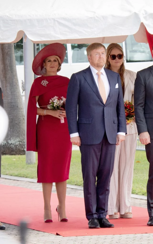 Máxima Zorreguieta en rojo y en naranja