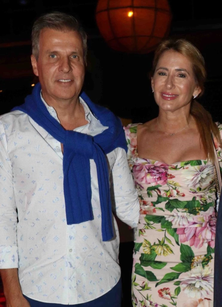Martín Redrado junto a Lulu Sanguinetti en Punta del Este. Foto: Rsfotos.
