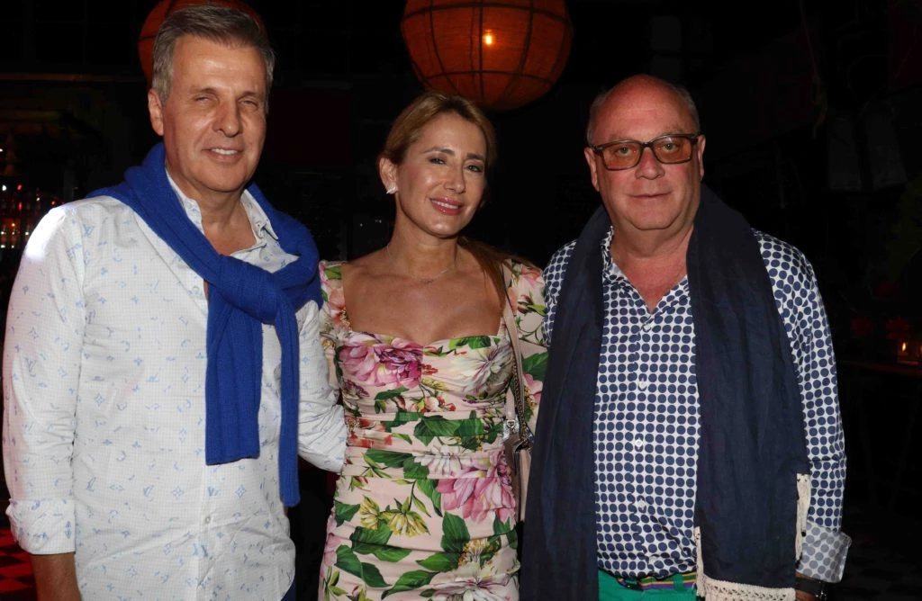 Martín Redrado junto a Lulu Sanguinetti en Punta del Este. Foto: Rsfotos.