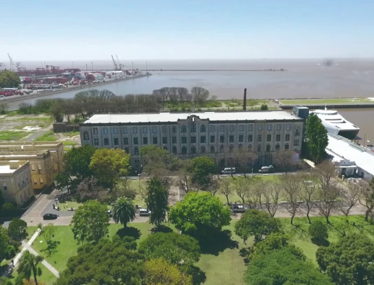 Historias de Cemento: Hotel de Inmigrantes, el edificio con arquitectura higienista que alojó a nuestros antepasados