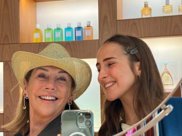 Ámbar de Benedictis y su abuela, Marcela Tinayre