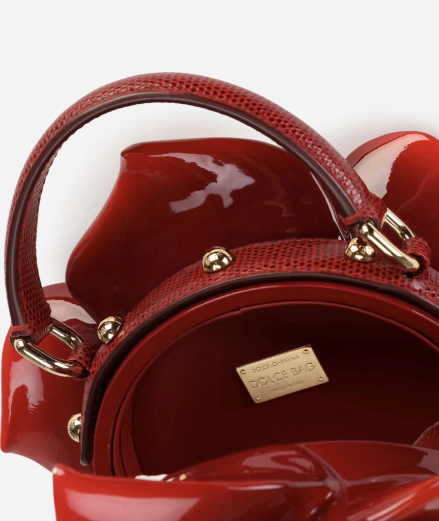 Así es el clutch de Antonela en los PRemios The Best. Foto: Instagram.