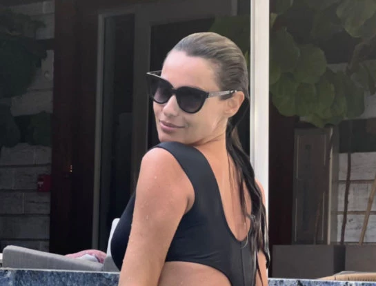 <strong>Pampita se sumó en Miami a la tendencia cut out</strong>