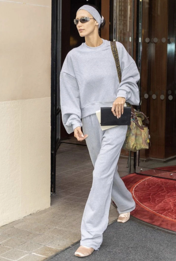 Las ballerinas también se llevan con conjuntos de gimnasia. Foto: Pinterest.