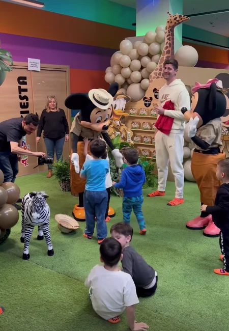 Thibaut Courtois en el cumpleaños del hijo de Valverde
